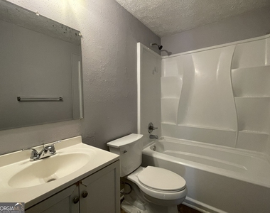 1001 Traymore Drive - Photo Thumbnail 7