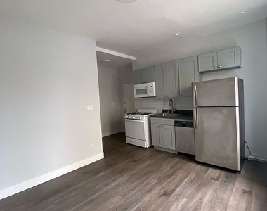 1047 Hoe Avenue - Photo Thumbnail 1