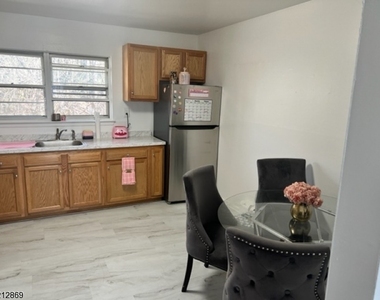 29 Paterson Ave - Photo Thumbnail 1