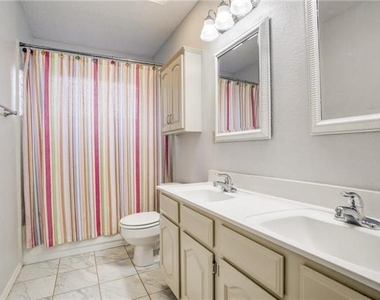 1405 Newbury Lane - Photo Thumbnail 20