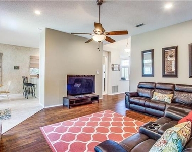 1405 Newbury Lane - Photo Thumbnail 13
