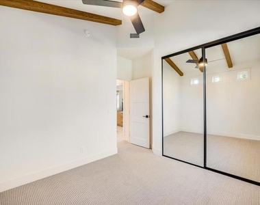 327 D Street - Photo Thumbnail 16