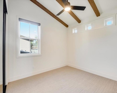 327 D Street - Photo Thumbnail 14