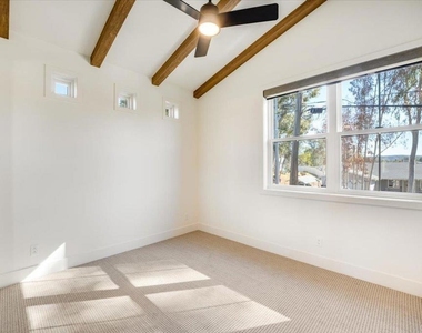 327 D Street - Photo Thumbnail 15