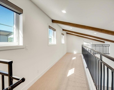337 D Street - Photo Thumbnail 11