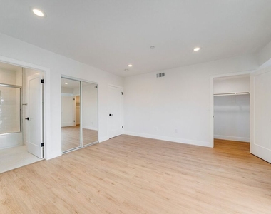 1802 1/2 S Highland Avenue - Photo Thumbnail 11