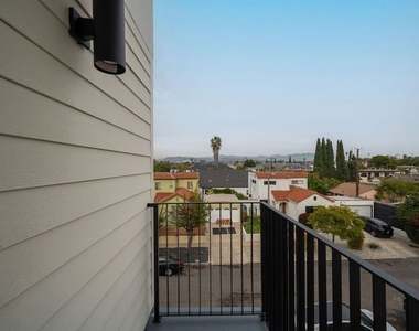 1802 1/2 S Highland Avenue - Photo Thumbnail 12