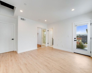 1802 1/2 S Highland Avenue - Photo Thumbnail 8