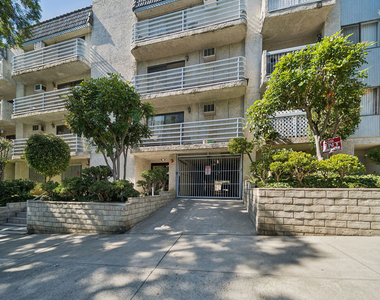 1519 N Martel Avenue - Photo Thumbnail 7
