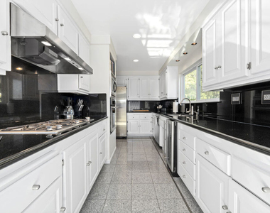 8670 Allenwood Road - Photo Thumbnail 11