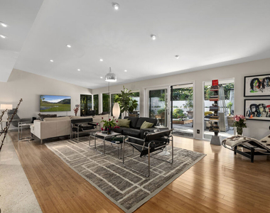 8670 Allenwood Road - Photo Thumbnail 2