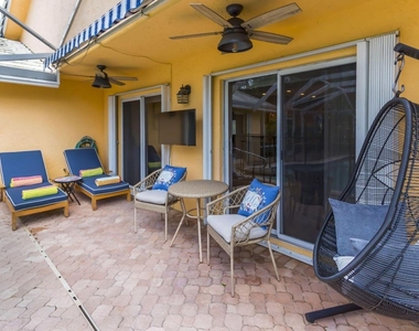7572 Silver Woods Court - Photo Thumbnail 17