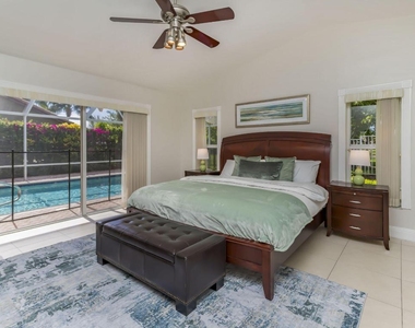 7572 Silver Woods Court - Photo Thumbnail 8