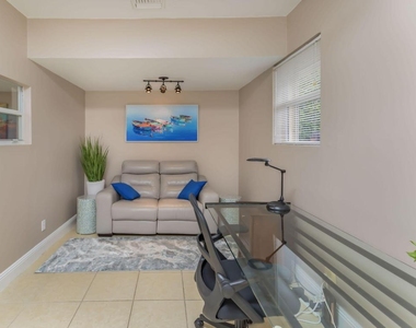 7572 Silver Woods Court - Photo Thumbnail 13