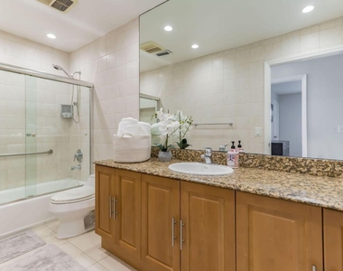 7572 Silver Woods Court - Photo Thumbnail 12