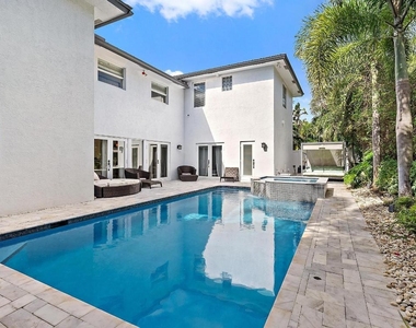 542 N Cypress Drive - Photo Thumbnail 16