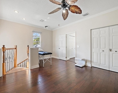 542 N Cypress Drive - Photo Thumbnail 21