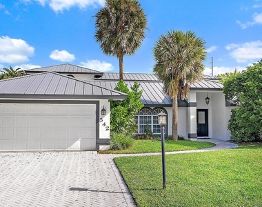 542 N Cypress Drive - Photo Thumbnail 1