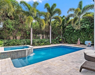 542 N Cypress Drive - Photo Thumbnail 15