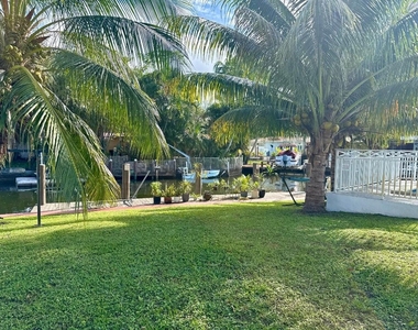 4540 Sw 28th Terrace - Photo Thumbnail 44