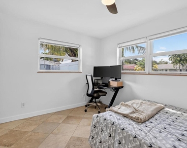 4540 Sw 28th Terrace - Photo Thumbnail 20