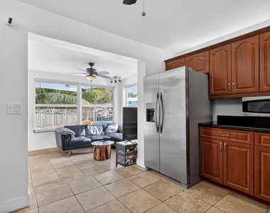 4540 Sw 28th Terrace - Photo Thumbnail 13