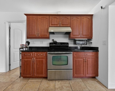 4540 Sw 28th Terrace - Photo Thumbnail 11