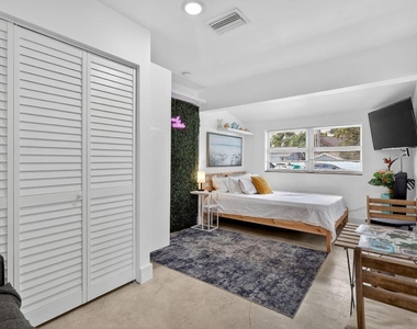 4540 Sw 28th Terrace - Photo Thumbnail 25