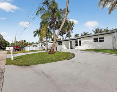 4540 Sw 28th Terrace - Photo Thumbnail 4
