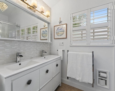 460 Sunrise Way - Photo Thumbnail 10