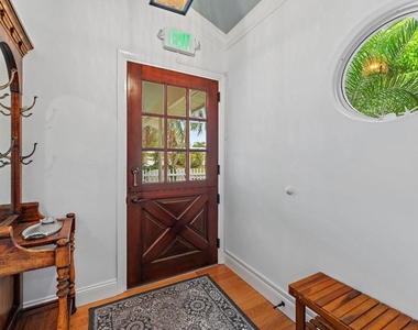 460 Sunrise Way - Photo Thumbnail 5
