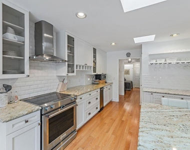 460 Sunrise Way - Photo Thumbnail 21