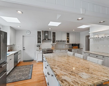 460 Sunrise Way - Photo Thumbnail 22