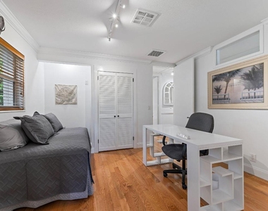 460 Sunrise Way - Photo Thumbnail 14