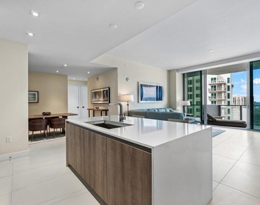 3100 N Ocean Drive - Photo Thumbnail 6