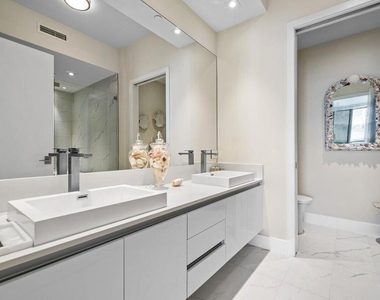 3100 N Ocean Drive - Photo Thumbnail 17