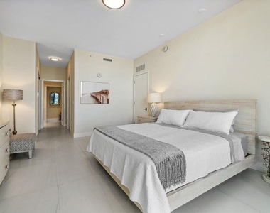3100 N Ocean Drive - Photo Thumbnail 13