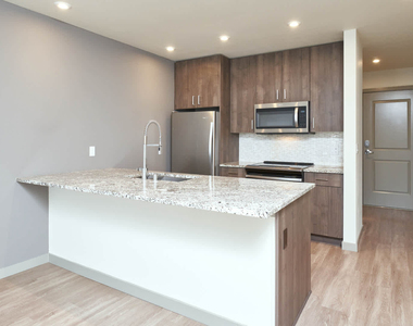 520 Terry Avenue - Photo Thumbnail 11