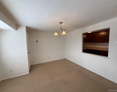 55 Pinebrook Place - Photo Thumbnail 10
