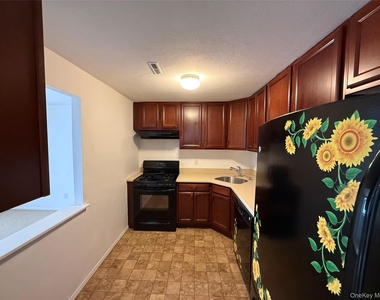 55 Pinebrook Place - Photo Thumbnail 11