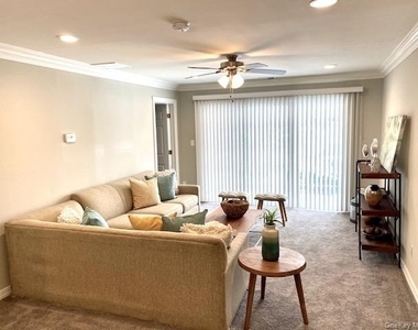 115 Westwood Drive - Photo Thumbnail 5