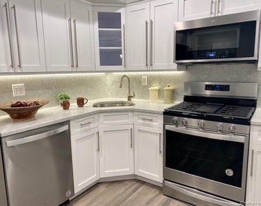 115 Westwood Drive - Photo Thumbnail 1
