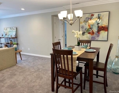 115 Westwood Drive - Photo Thumbnail 4