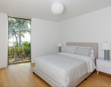 47l S Ferry Road - Photo Thumbnail 20