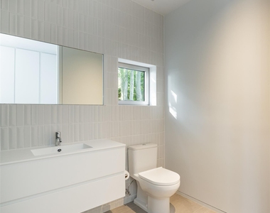 47l S Ferry Road - Photo Thumbnail 17