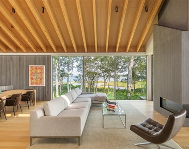 47l S Ferry Road - Photo Thumbnail 6