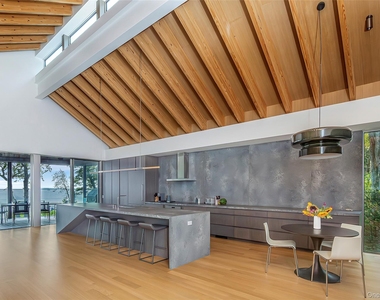 47l S Ferry Road - Photo Thumbnail 15