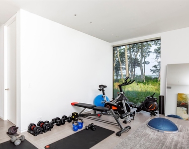 47l S Ferry Road - Photo Thumbnail 24