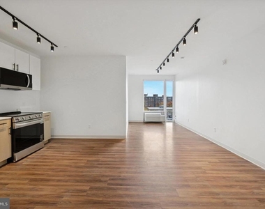 4240 Chestnut Street - Photo Thumbnail 4