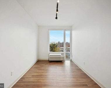 4240 Chestnut Street - Photo Thumbnail 7